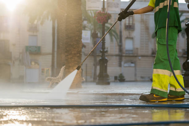 Best Pool Deck Cleaning  in Kingsford, MI
